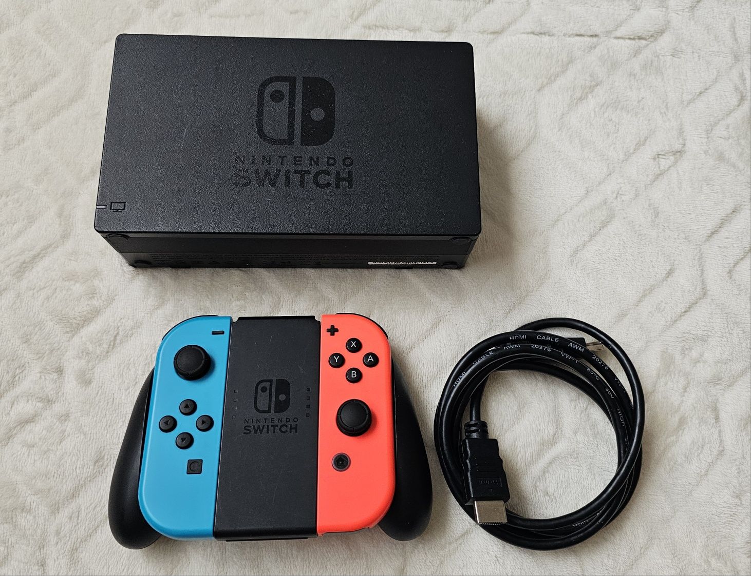 Nintendo switch + Human fall flat и 128 GB памет