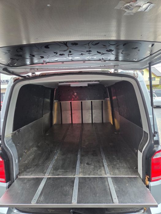 Volkswagen transporter dric funerar cu frig