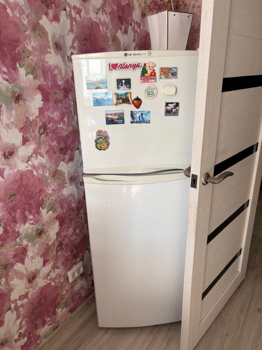 холодильник LG..