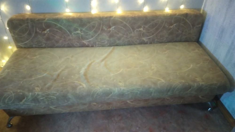 Диван очень  качественный раздвижной