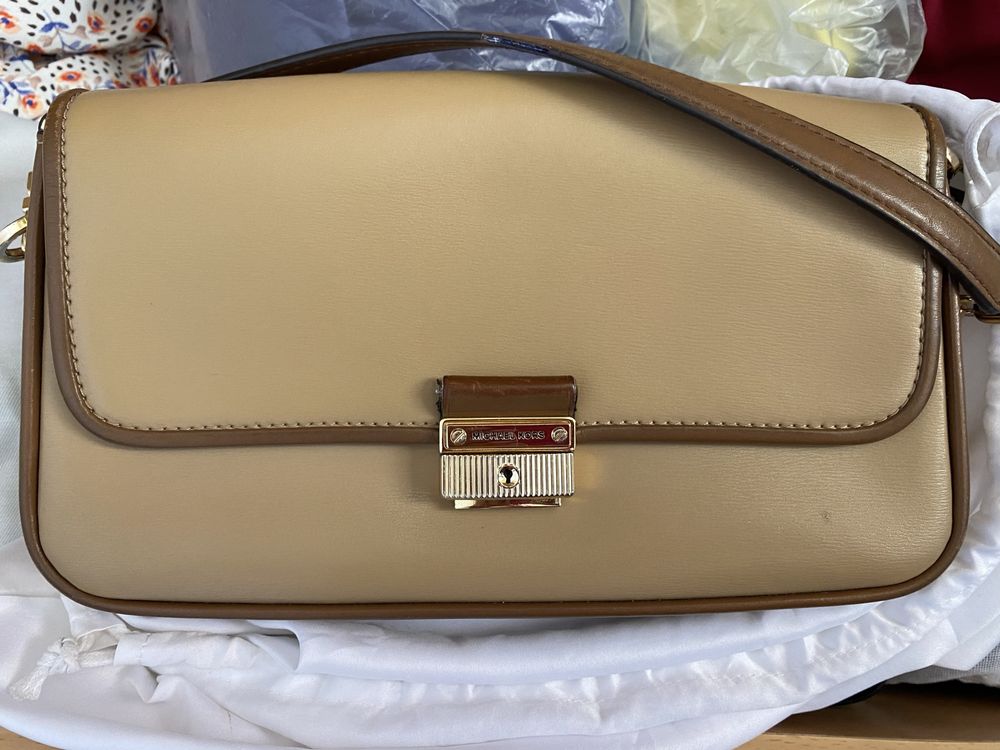 Michael Kors чанта Bradshaw Естествена кожа
