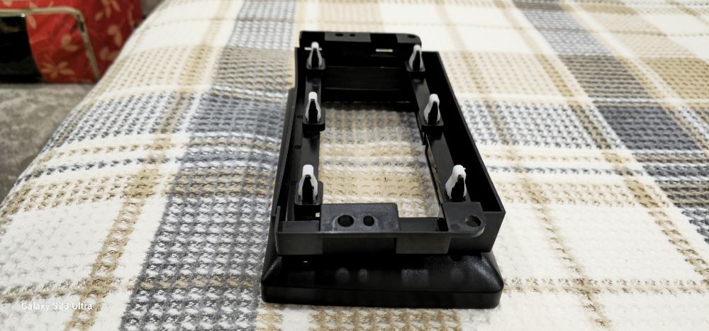 Продаётся рамка для установки монитора