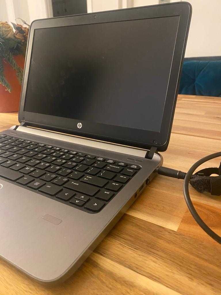 Laptop HP Pro BOOK 430 G2, i5- 5200 CPU, 13.3 inci, Windows 10 Pro