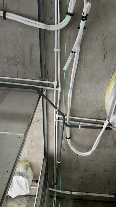 Ofer servicii de Instalator si Electrician