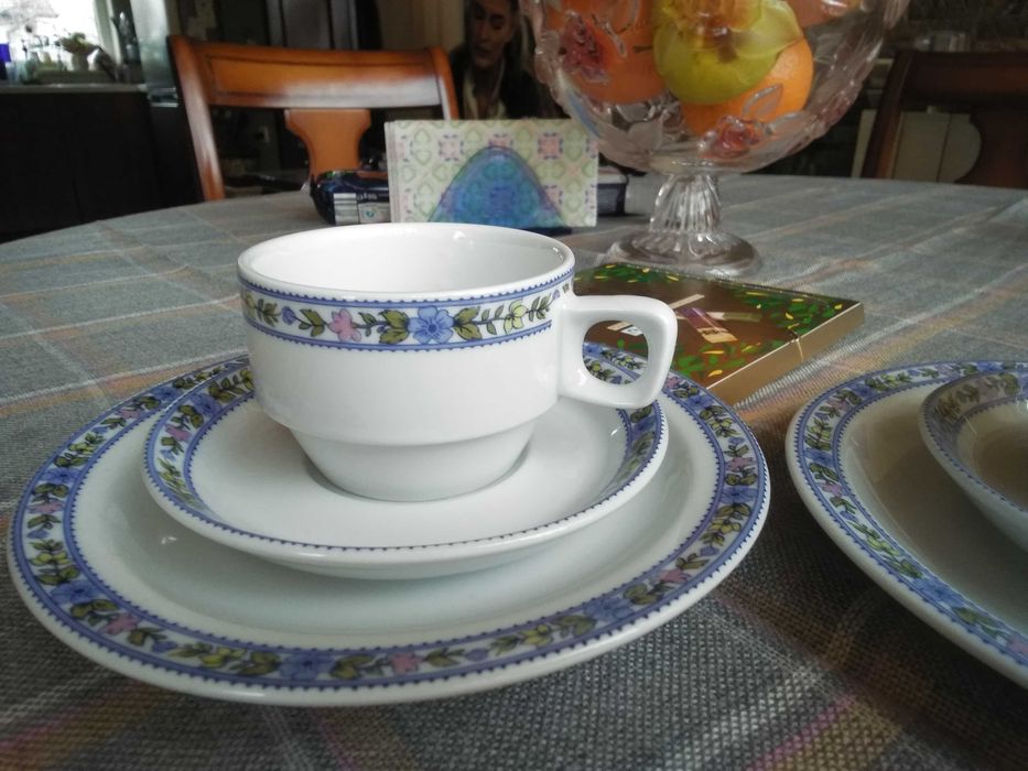 троен сет за кафенцето и сладкиша - 15 лв. /7,67€ за бр.