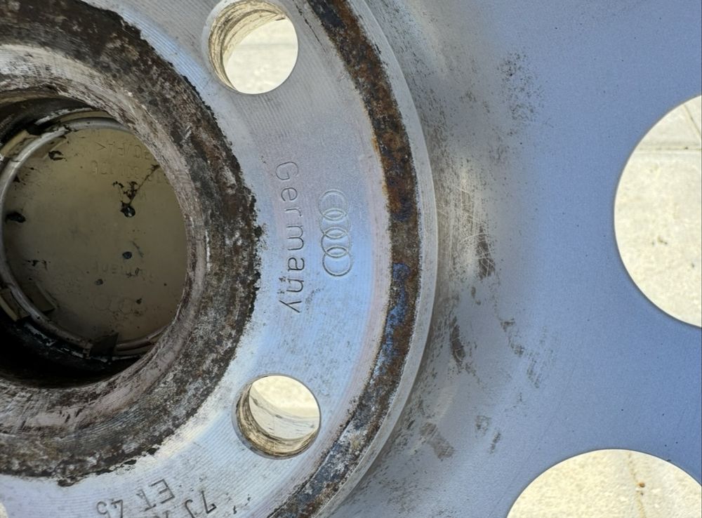 Schimb/Vând jante originale Audi R16 aliaj