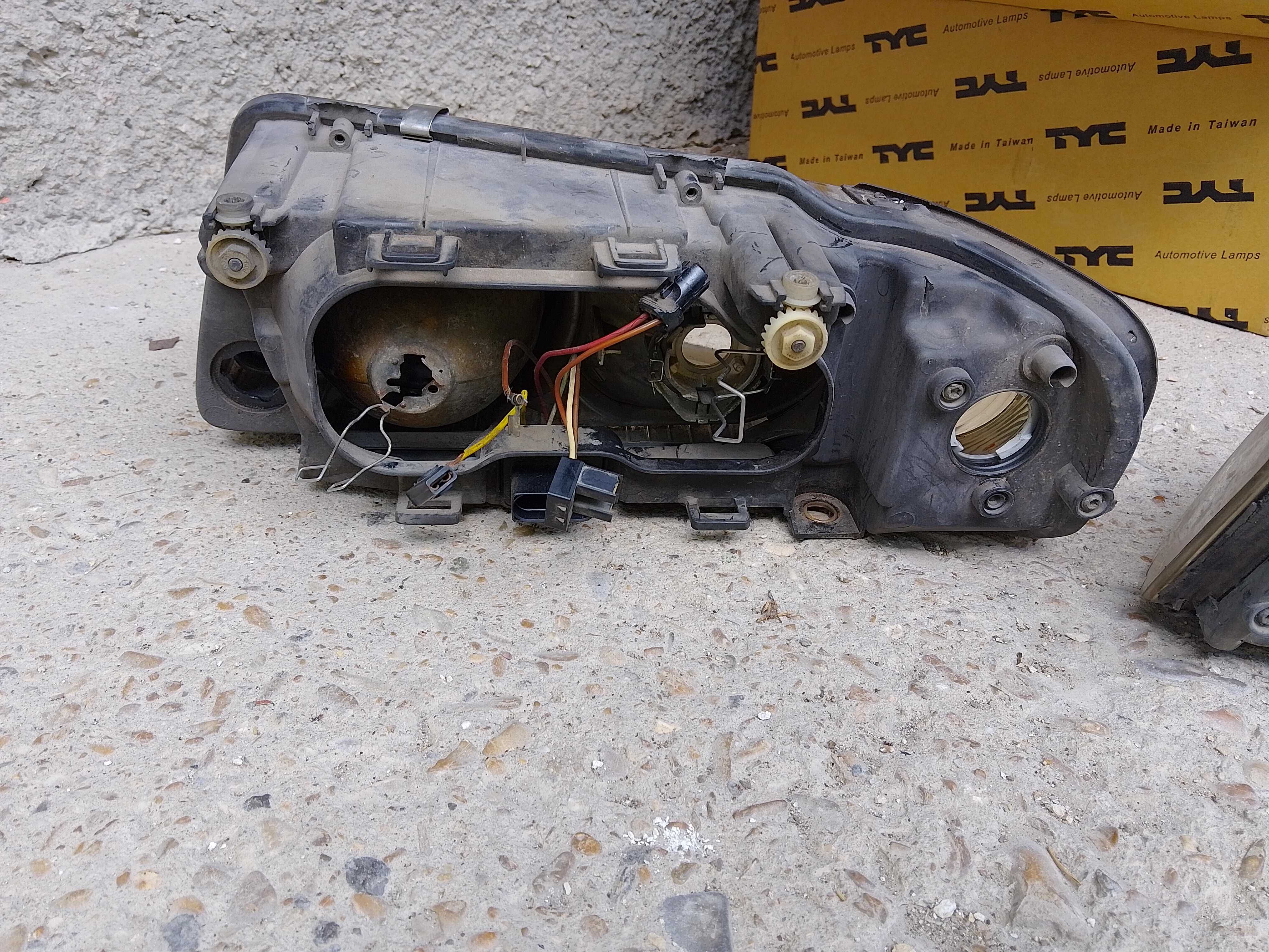 Фарове за Audi A3 8L