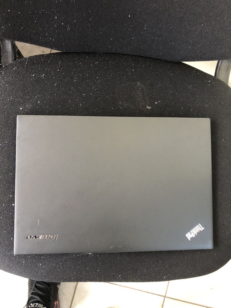 Vand laptop lenovo x1 carbon i7 4600 8gb ram ssd 500 gb ecran 2k