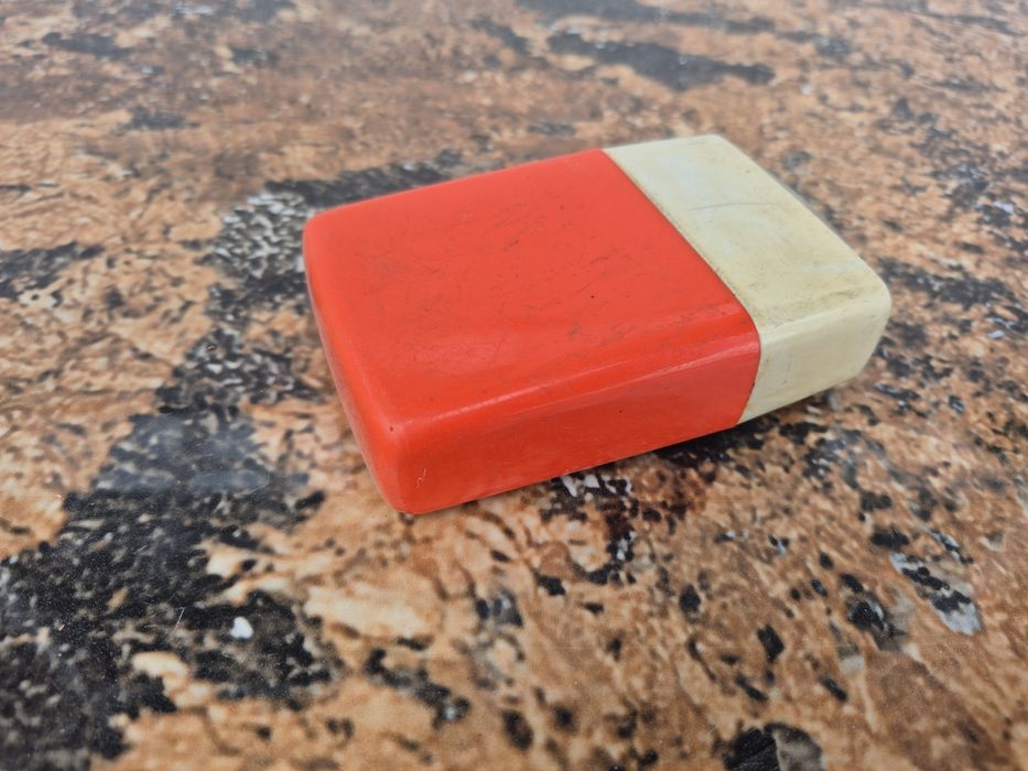 Vând lanterna Elba fabricata in Romania in perioda Socialista
MODEL RP