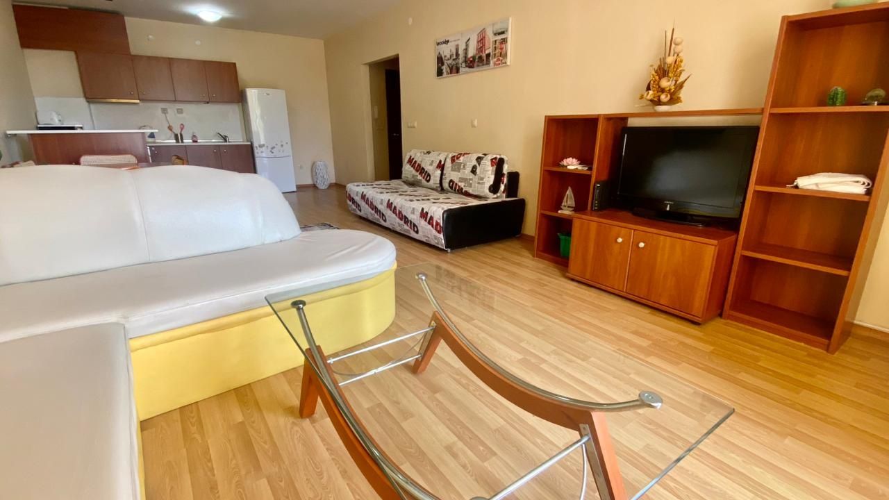 Продава се Тристаен апартамент в к.к. Златни пясъци - 125 кв.м за 1040 €/кв.м - Снимка #2