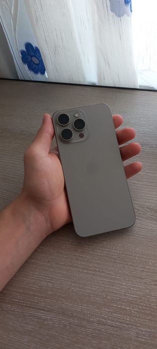 Vând iPhone 15 Pro Max ca nou