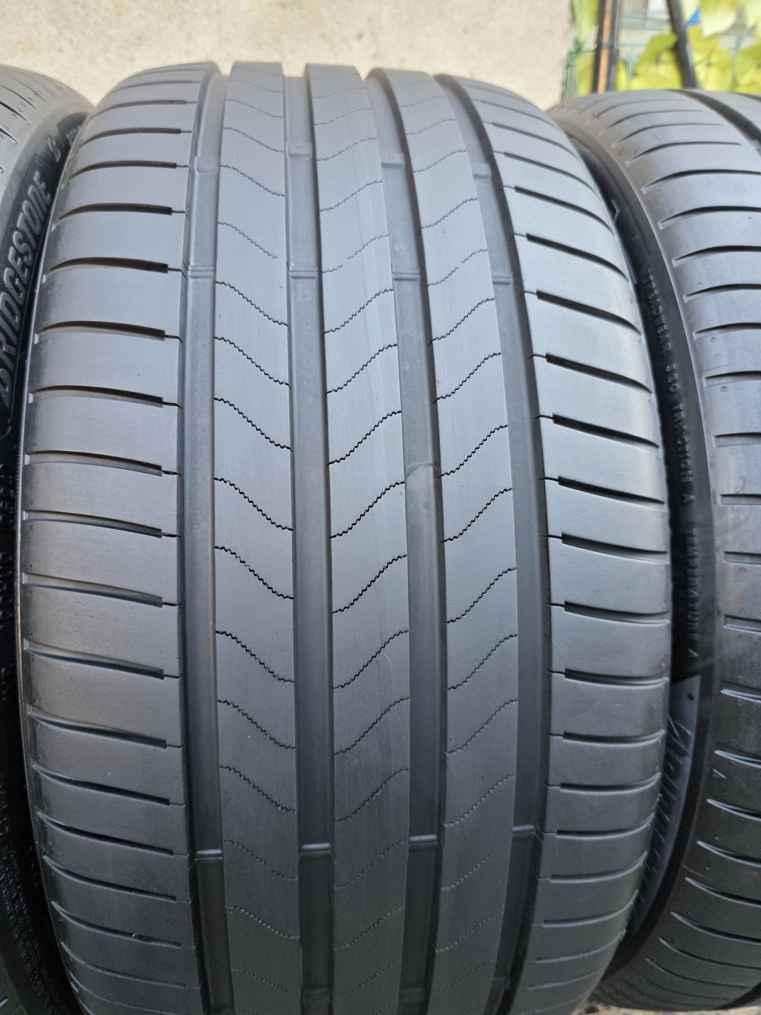 Vând patru anvelope de vara Bridgestone  turanza 6. 255 35 20 dot 0624