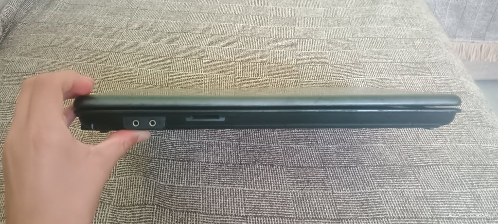 Лаптоп HP 550 със зарядно