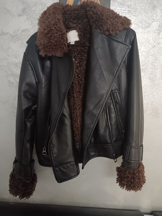 Geaca de piele îmblănita superba hm model oversize recomand pana la M