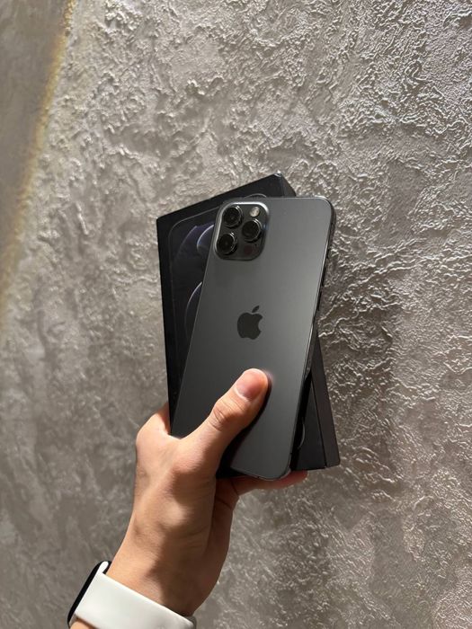 Iphone 12 pro max 81%