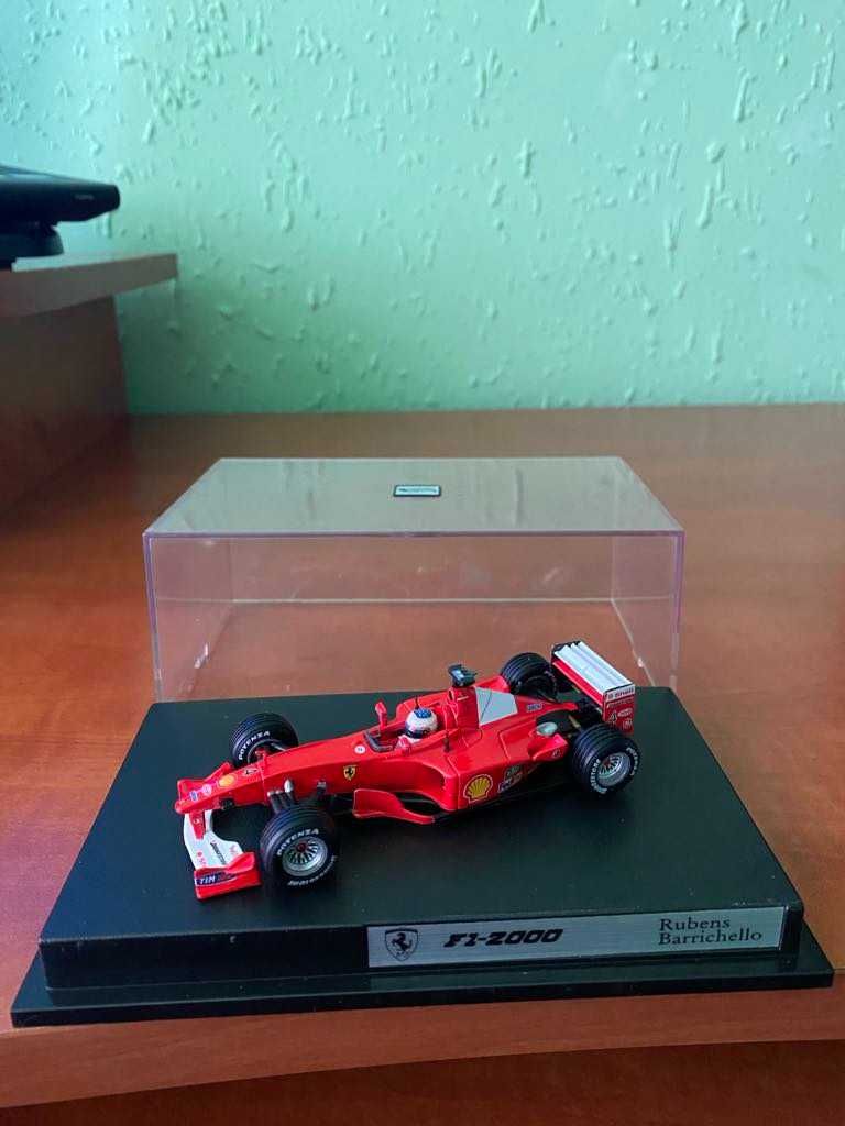 колекция  формула 1 на FERARI - Hot Wheels -  мащаб - 1.43