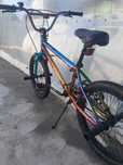 Bicicleta spike bmx ,Rainbow de vânzare detali la nr de telefon