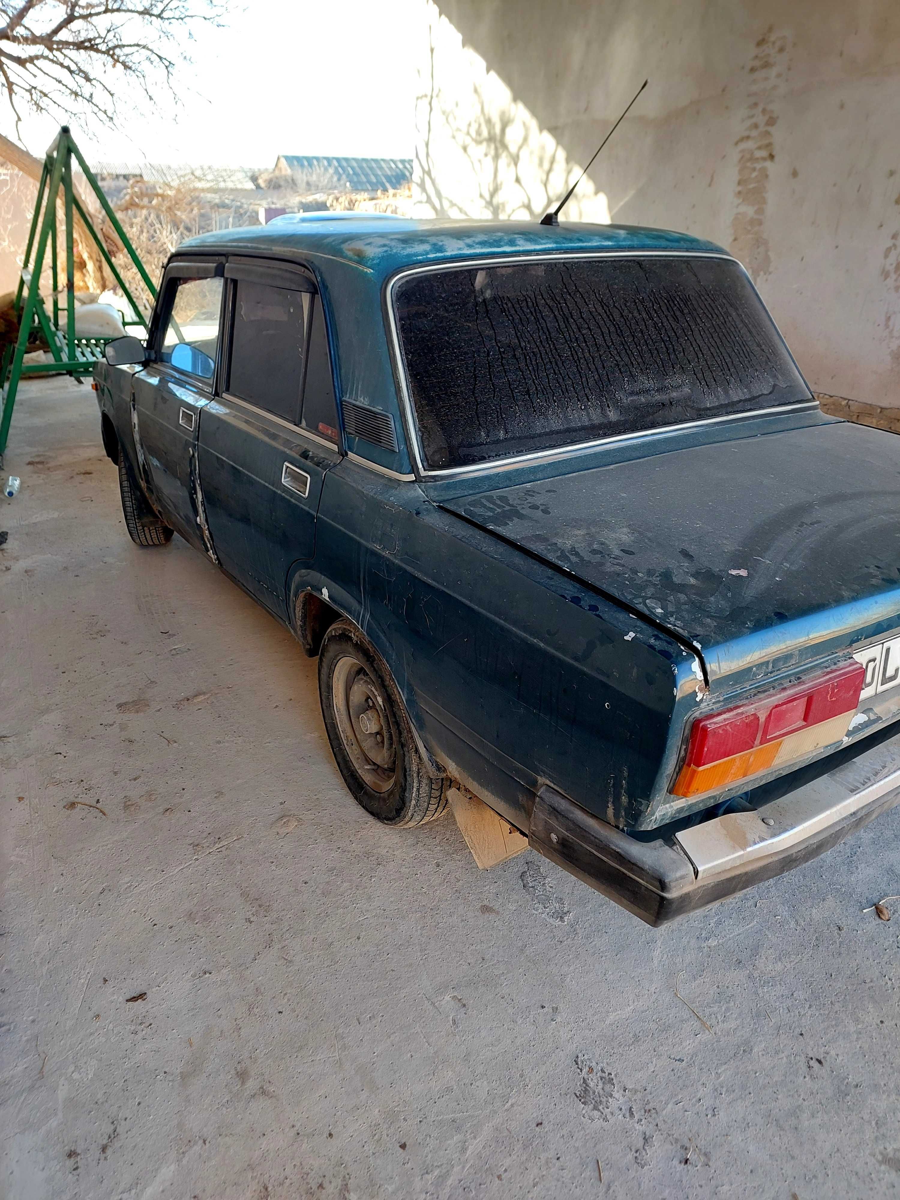 Vaz 2107 sotiladi