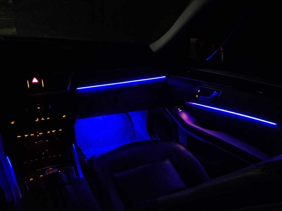 Montaj lumini ambientale retrofit auto