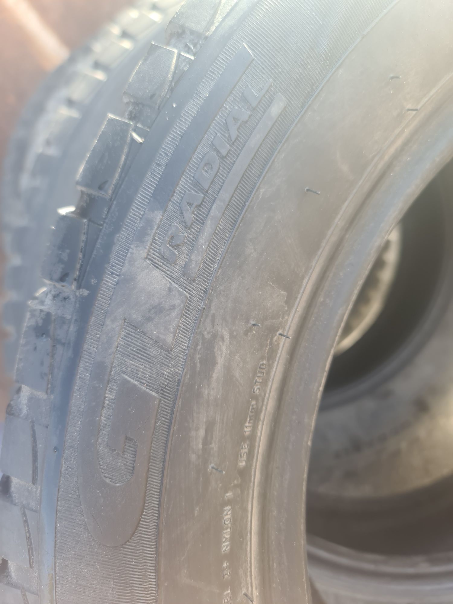 Продается зимние шины 225/60R17