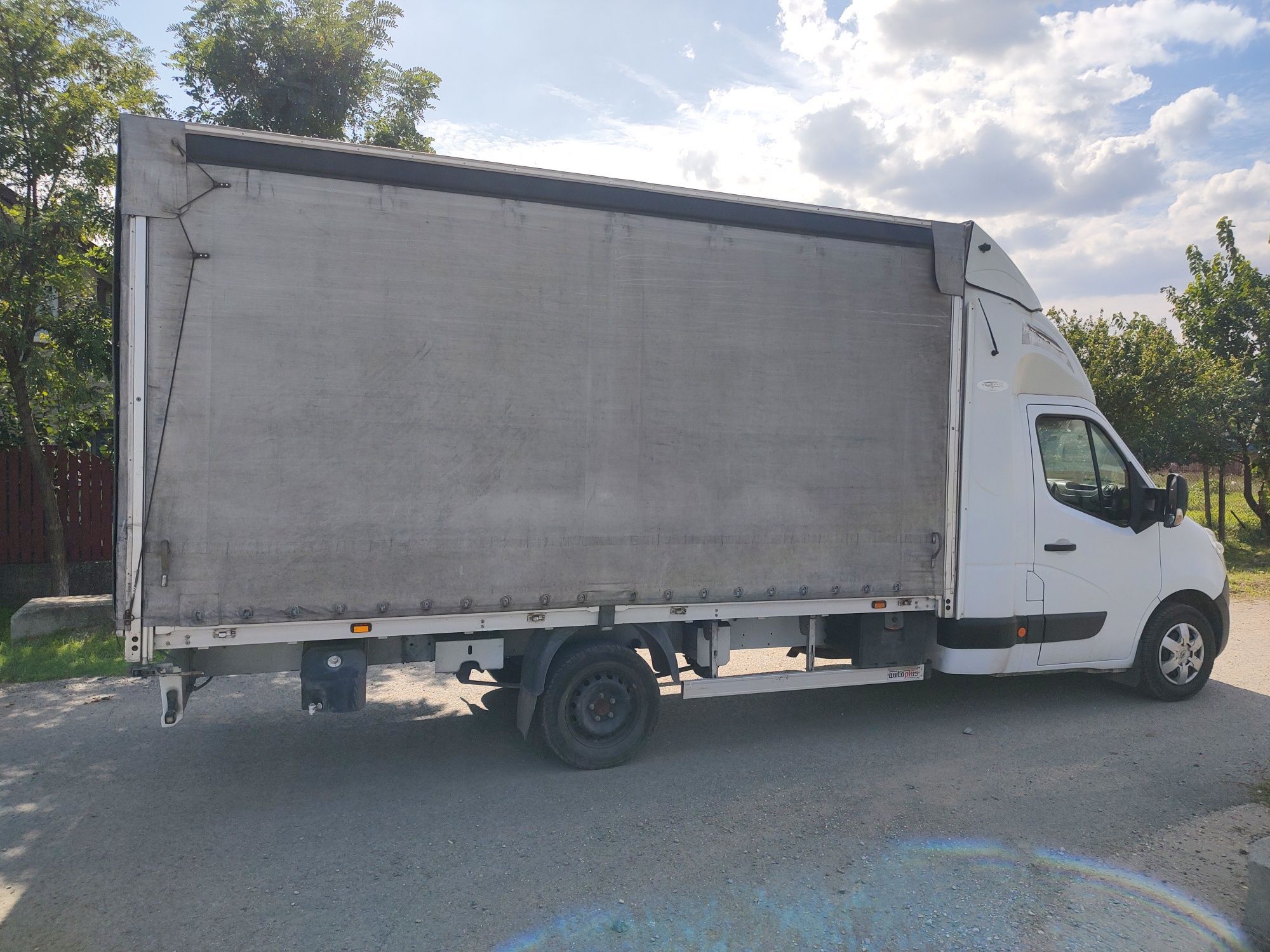 Transport marfa ,mobilier ,diverse pe orice distanta .