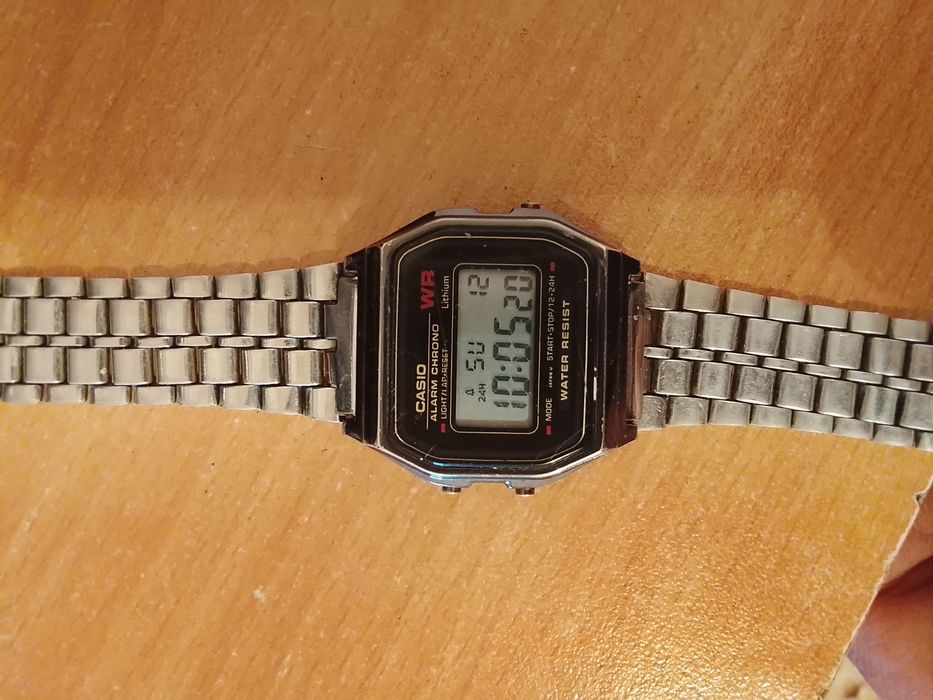 Casio сағат сатылады