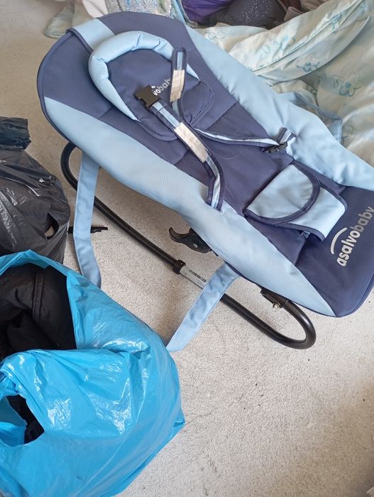 Balansoar bebe Vând sau schimb cu jucării mai mari