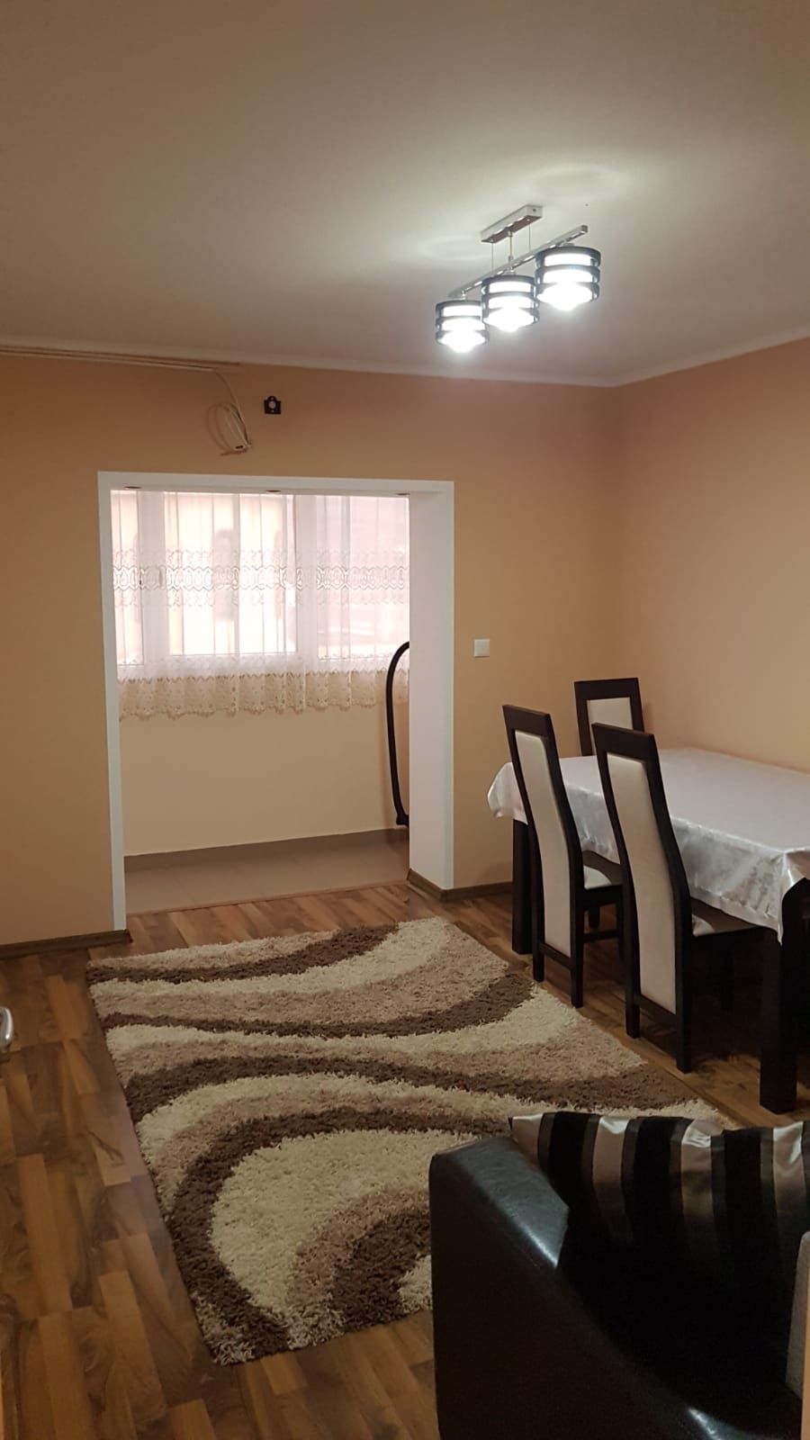 Apartament cu 2 camere 65 mp