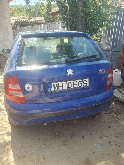 Vând,dezmembrez skoda fabia