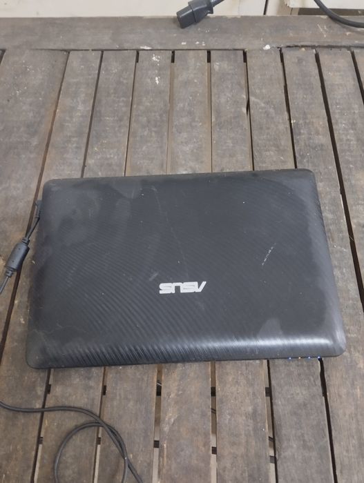 2 бр лаптопи Medion Asus