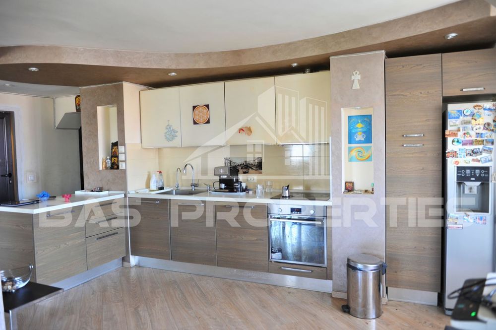 Продава се Четиристаен апартамент в София, Стрелбище - 200 кв.м за 1900 €/кв.м - Снимка #4