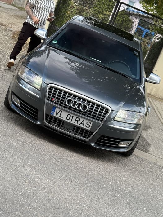 Audi S8 D3 5.2 V10