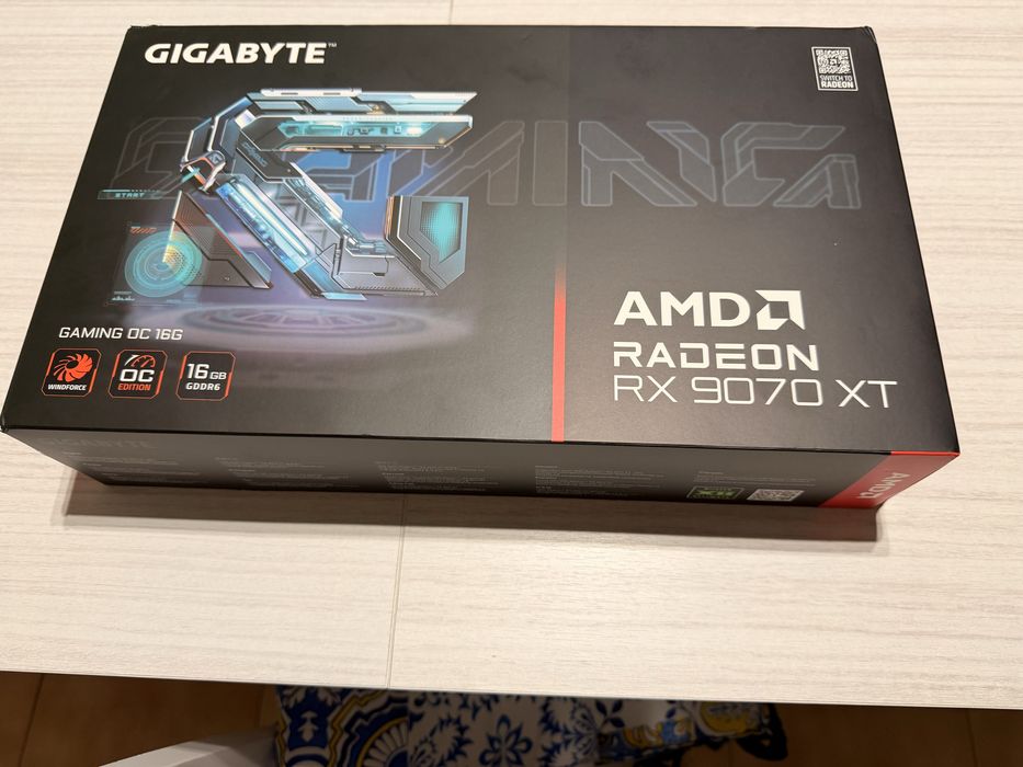 AMD RADEON RX 9070xt 16gb 256bit