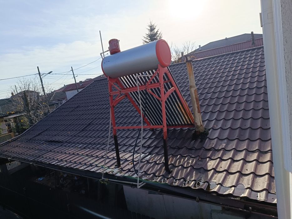 Vând panou solar apă caldă.