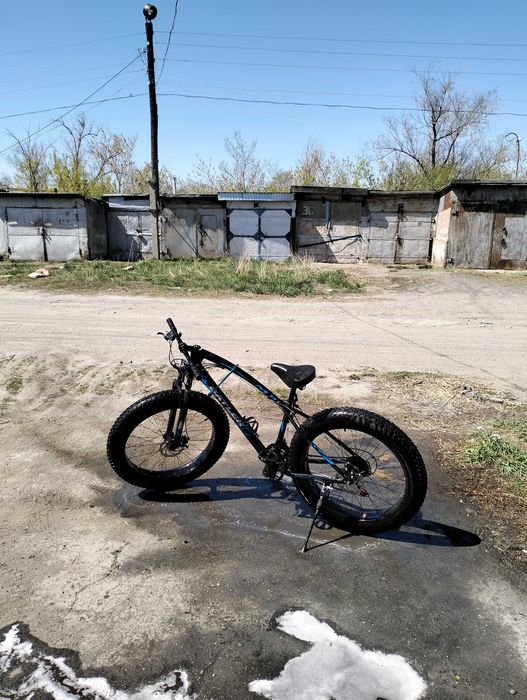 Фетбайк, б/у одна неделя, задние крыло лопнутое, при транспортировке.