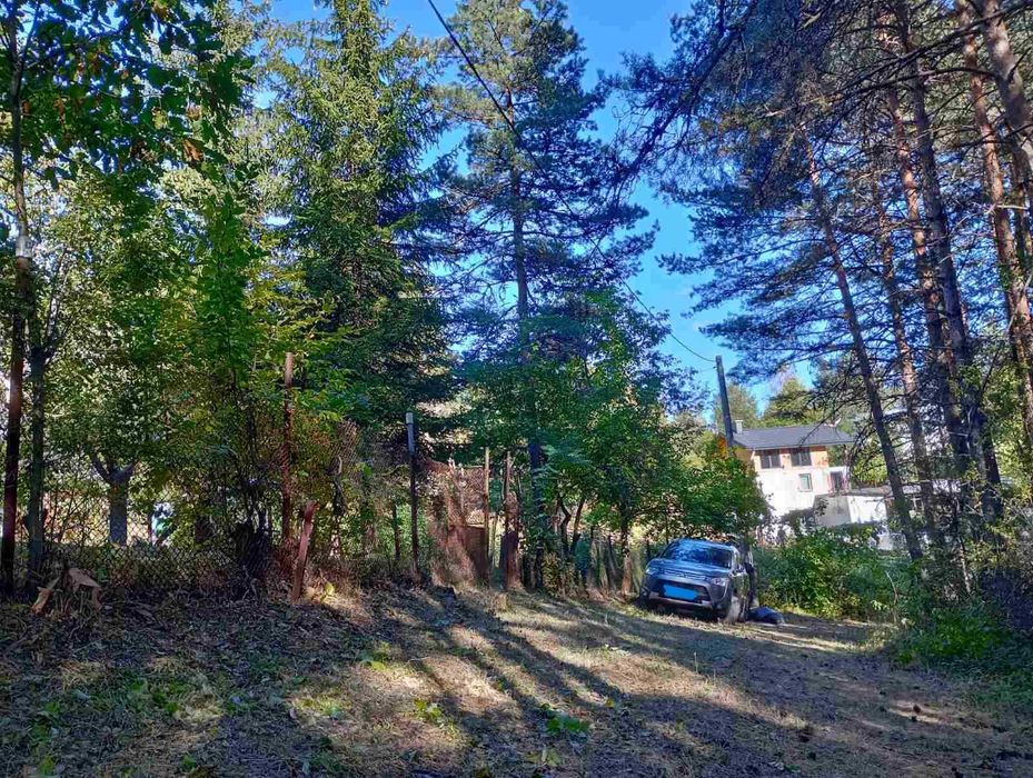 Продава се парцел в Щъркелово гнездо - директно от собственик