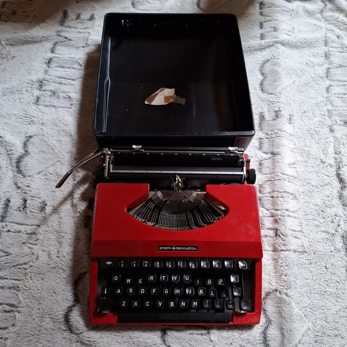 Masina de scris Sperry Remington pentru colectionari
