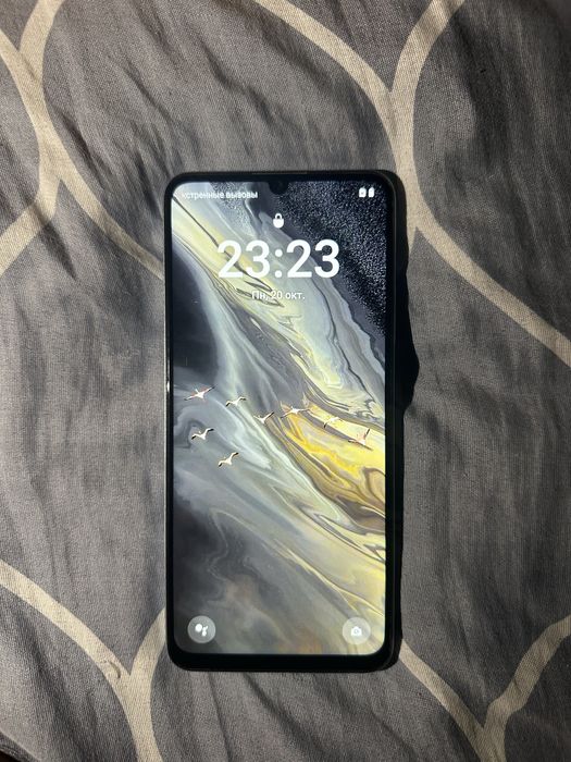 Realme note 60.