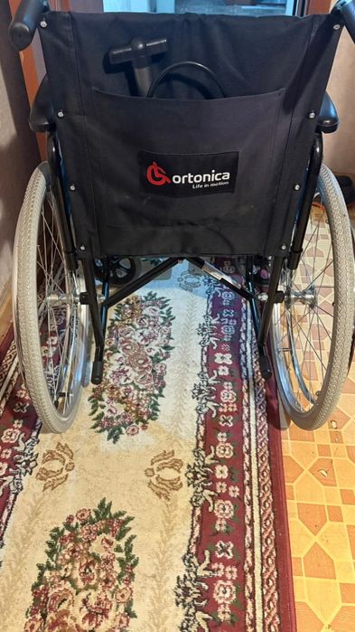 Коляска инвалидная,новая