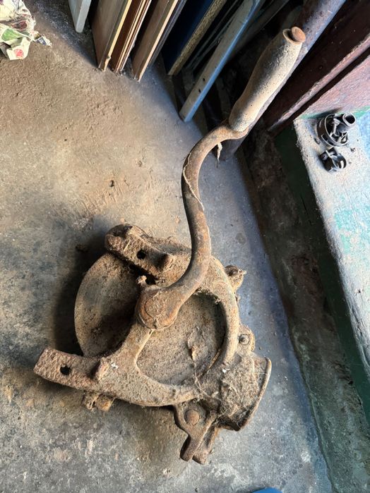 Ерномелка ръчна антика