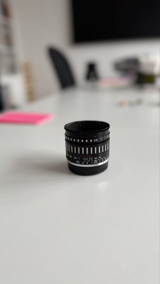 Obiectiv TTartisan f0.95, 35mm, Fuji X