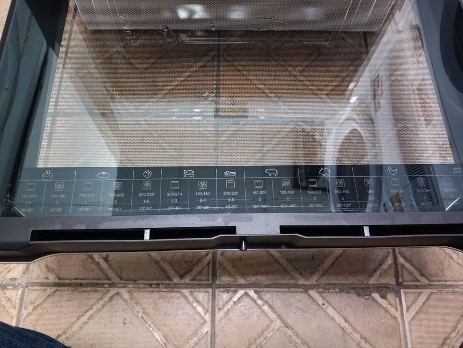 Като нова свободно стояща печка с керамичен плот Gram 2години гаранция