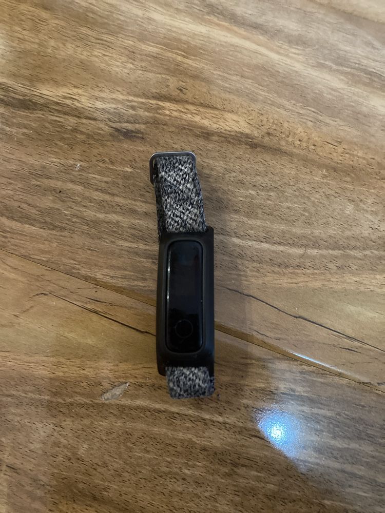 Смарт часовник HONOR Band 5 sport