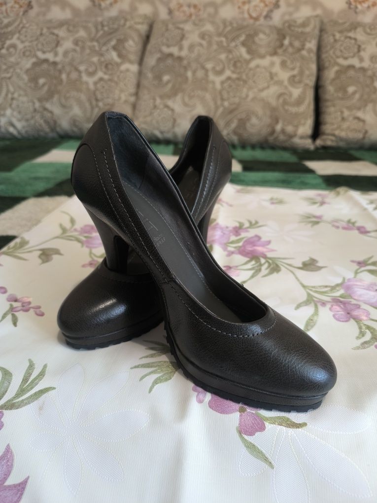 Туфли кожаные 40р