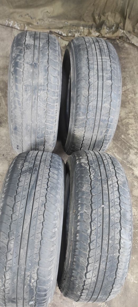 Продам шины DUNLOP AT20 всесезонка