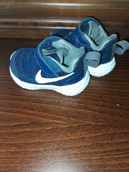 Бебешки/детски маратонки за прохождане Nike revolution jx 17