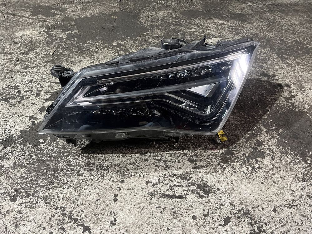 Far Stanga Seat Ateca Led