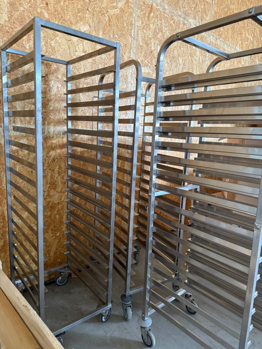 Rastel inox 16 tavi cu roti