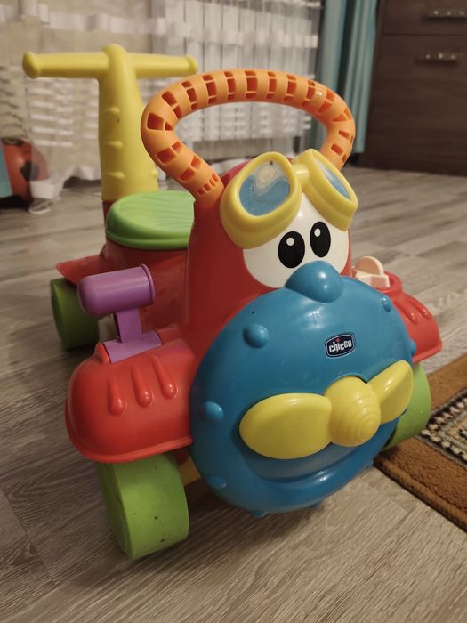 Продам толокар от Chicco отличное качество