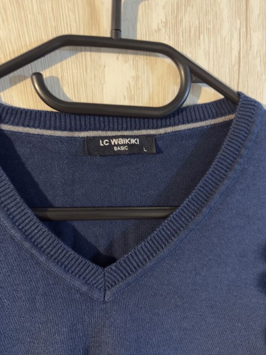 Pulover in V LC WAIKIKI